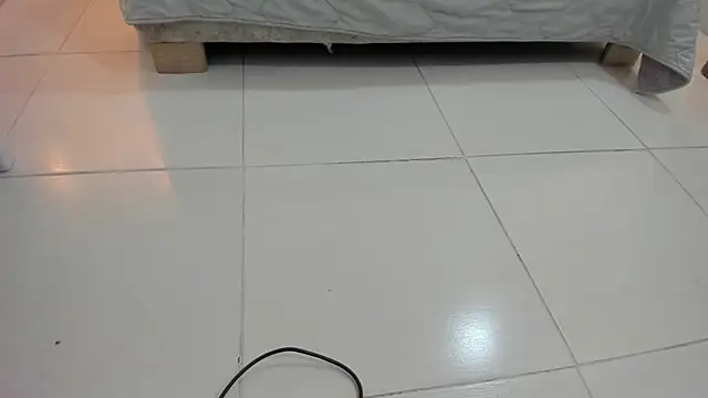 Slut Milf  online show from December 31, 11:31 am