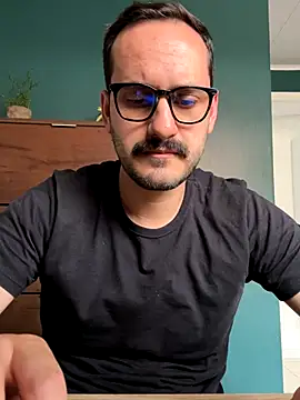 Snapshot of Superdad chatting on November 7, 7:14 pm Superdad online show from November 7, 7:14 pm