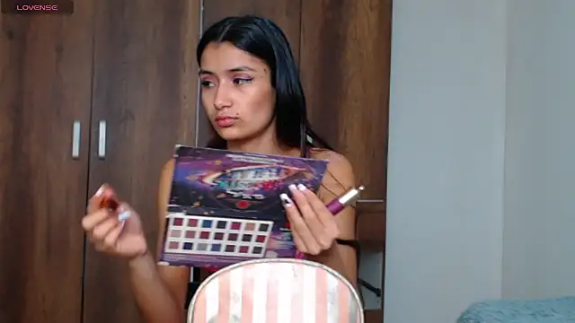 Snapshot of conni_f00x chatting on February 15, 12:43 pm conni f00x online show from February 15, 12:43 pm