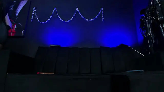 DelaneyStone online show from March 6, 9:22 pm