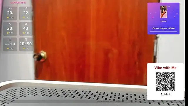 Snapshot of Melanyy_100 chatting on February 24, 10:30 pm Melanyy 100 online show from February 24, 10:30 pm