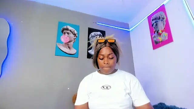 Lilybaudinx96 online show from January 3, 12:00 am