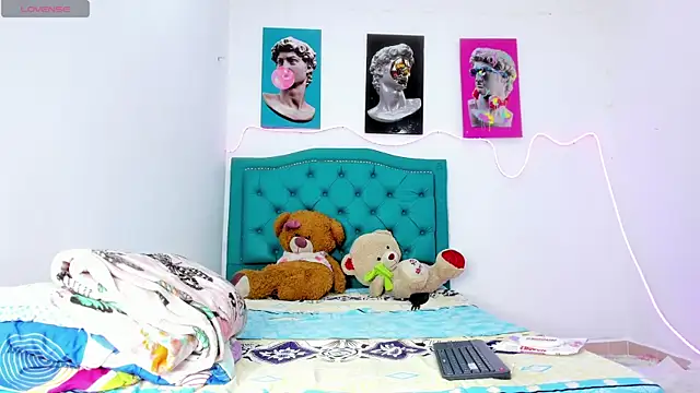 Lilybaudinx96 online show from February 25, 5:39 am