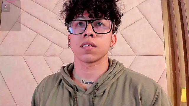 AkazaBoy  online show from October 20, 4:24 am