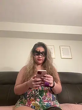 Snapshot of famous_indian_girl chatting on March 8, 4:23 am famous indian girl online show from March 8, 4:23 am