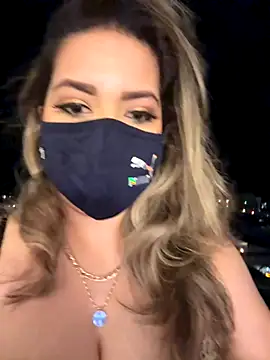 Snapshot of famous_indian_girl chatting on September 17, 4:25 am famous indian girl online show from September 17, 4:25 am