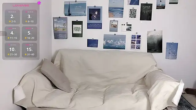 Snapshot of LiLiYbaby chatting on January 2, 4:13 pm LiLiYbaby online show from January 2, 4:13 pm