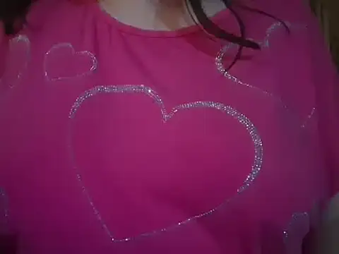 AalinnaK online show from December 22, 7:55 pm