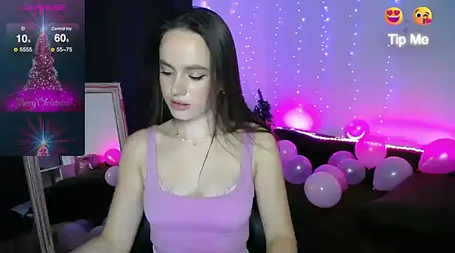 Emillias online show from December 24, 5:13 pm