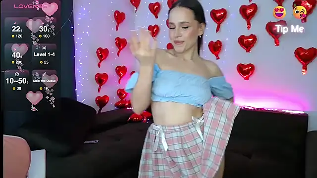 Emillias online show from March 4, 5:45 pm