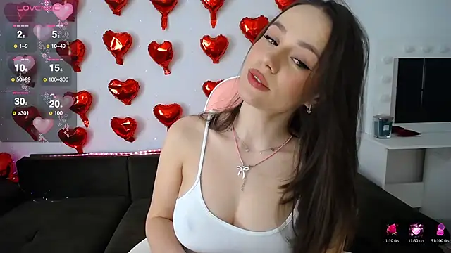 Emillias online show from March 17, 11:10 am