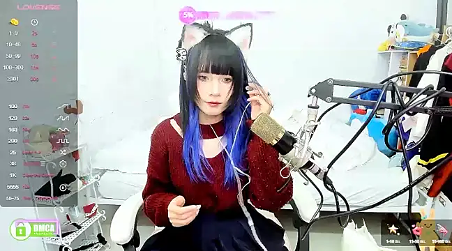 Snapshot of RassieRaph chatting on December 10, 6:49 pm RassieRaph online show from December 10, 6:49 pm