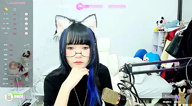 Snapshot of RassieRaph chatting on December 21, 8:54 pm RassieRaph online show from December 21, 8:54 pm