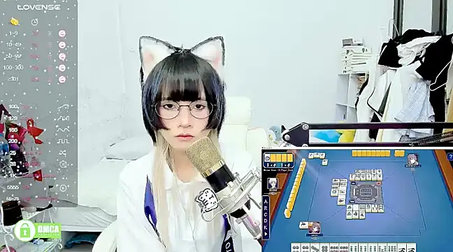 Snapshot of RassieRaph chatting on March 13, 3:39 pm RassieRaph online show from March 13, 3:39 pm