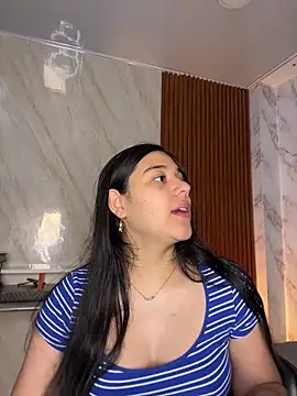 floriamANDjazmin online show from May 16, 6:50 pm