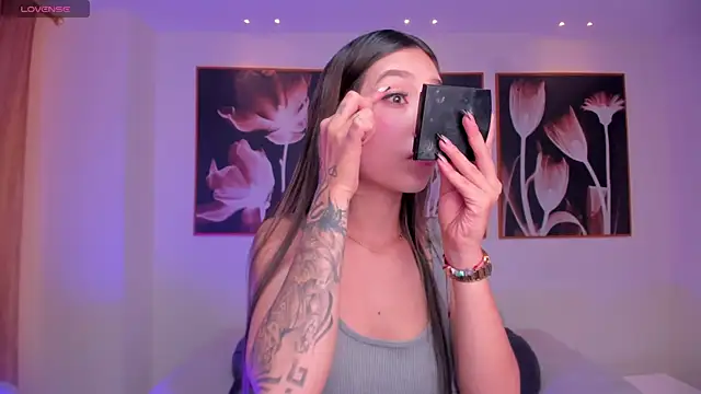 TaraLawrence online show from November 21, 3:27 am