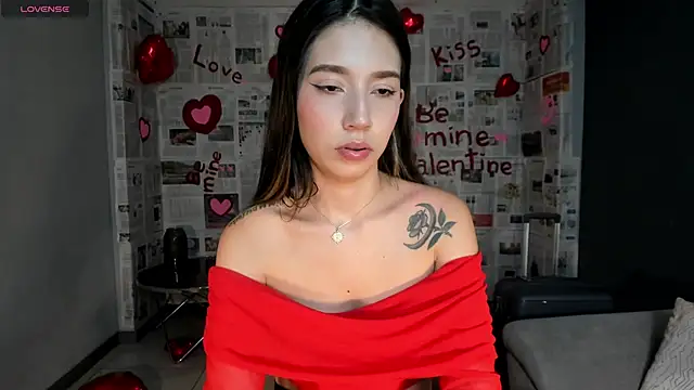 TaraLawrence online show from February 14, 9:44 pm