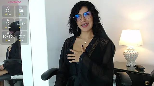 LeeThompson  online show from December 21, 4:52 am