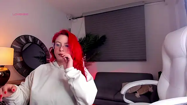 miss julietaa online show from March 20, 11:49 am