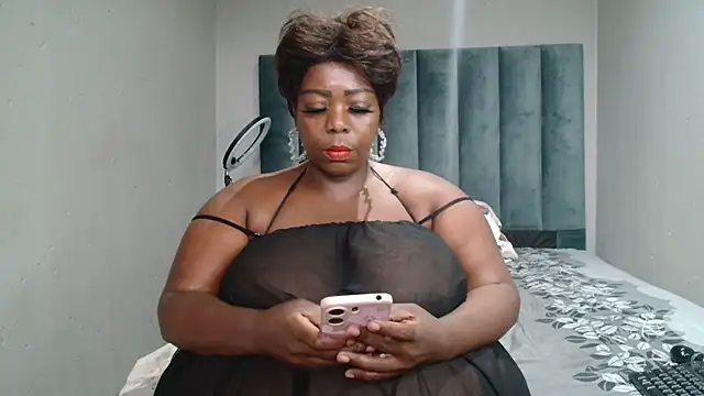 BustyWendyXXX47 online show from March 2, 3:59 pm