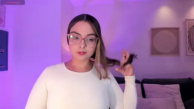 AllisonRogersX online show from April 11, 8:02 pm