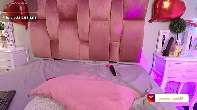 SweetBonniie online show from February 19, 5:16 pm