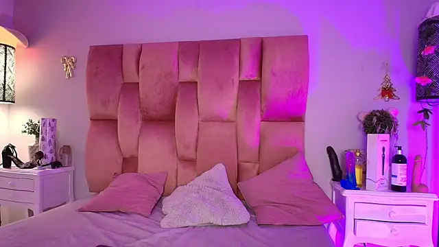 SweetBonniie online show from February 27, 11:21 am