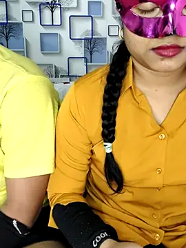 Snapshot of Hot_Bhabi08 chatting on May 19, 4:19 am Hot Bhabi08 online show from May 19, 4:19 am