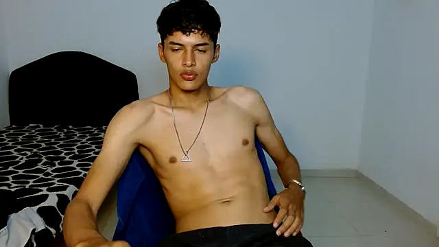 satisfactionx22 online show from January 19, 1:32 am