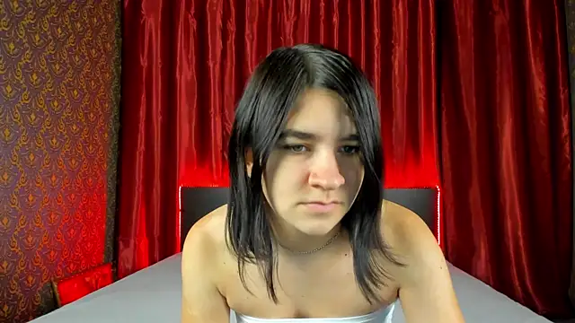  Polly Love  online show from October 3, 6:10 am