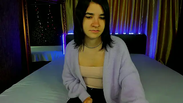  Polly Love  online show from October 12, 6:12 am