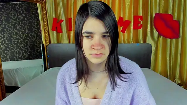  Polly Love  online show from February 13, 7:15 am