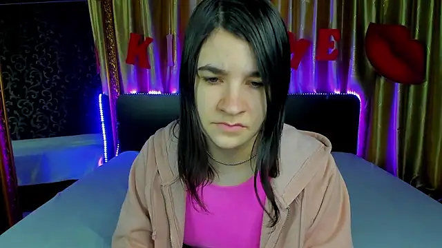  Polly Love  online show from February 17, 7:05 am