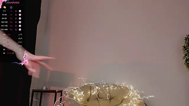 Lili Roze  online show from January 8, 9:12 pm