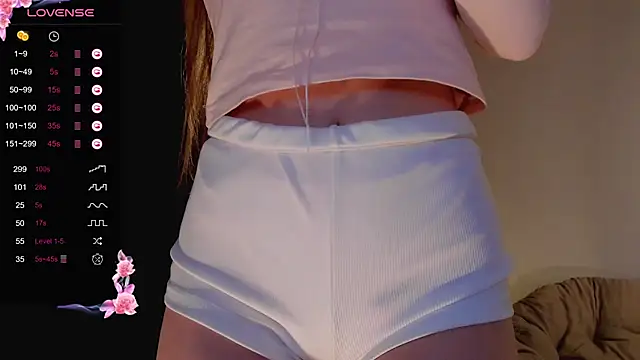 Lili Roze  online show from February 25, 9:46 pm