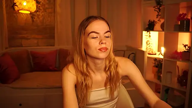 Snapshot of sn0w_barbie chatting on December 3, 8:27 am sn0w barbie online show from December 3, 8:27 am