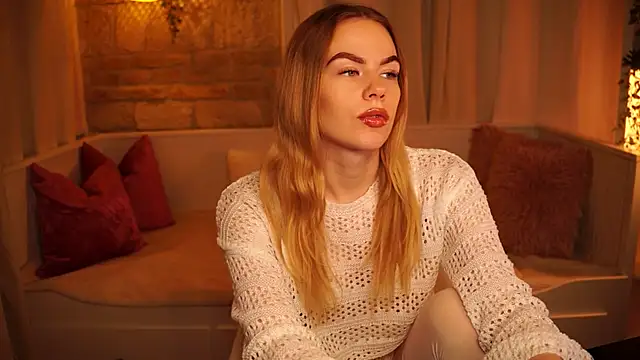 Snapshot of sn0w_barbie chatting on January 24, 2:30 pm sn0w barbie online show from January 24, 2:30 pm