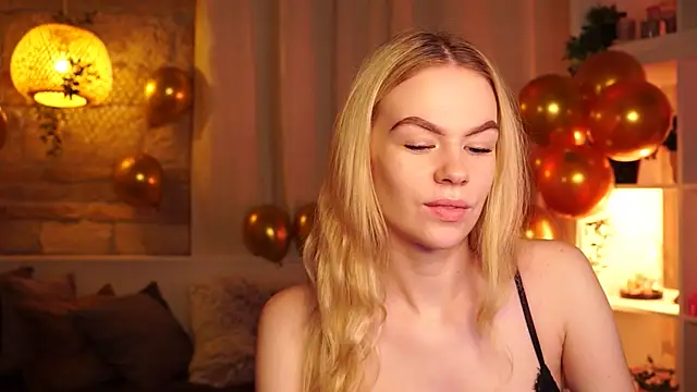 Snapshot of sn0w_barbie chatting on November 25, 9:31 am sn0w barbie online show from November 25, 9:31 am