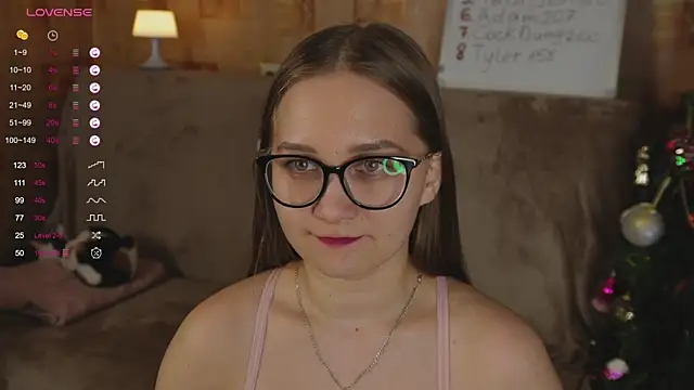 Snapshot of Miatiny chatting on January 11, 5:18 pm Miatiny online show from January 11, 5:18 pm