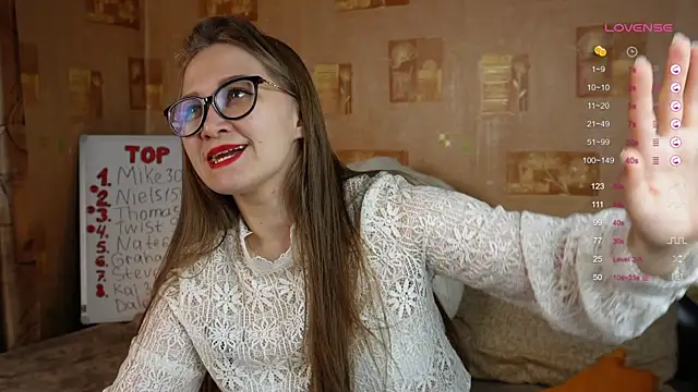 Snapshot of Miatiny chatting on March 14, 1:57 pm Miatiny online show from March 14, 1:57 pm