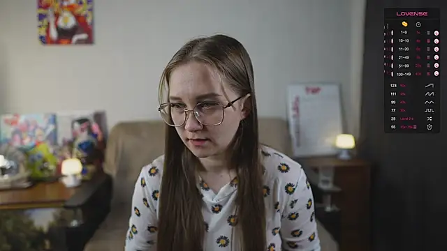 Snapshot of Miatiny chatting on October 16, 2:01 am Miatiny online show from October 16, 2:01 am