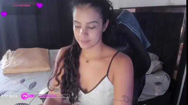 Snapshot of Moon_Sammy chatting on October 11, 1:42 pm Moon Sammy online show from October 11, 1:42 pm