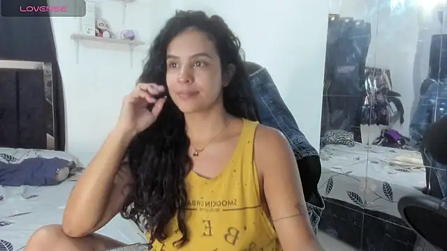 Snapshot of Moon_Sammy chatting on November 10, 1:32 pm Moon Sammy online show from November 10, 1:32 pm