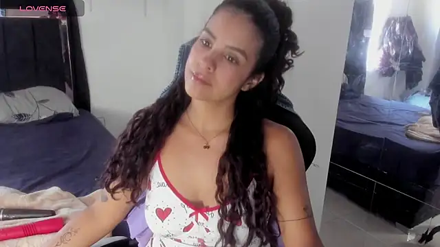 Snapshot of Moon_Sammy chatting on November 17, 1:17 pm Moon Sammy online show from November 17, 1:17 pm