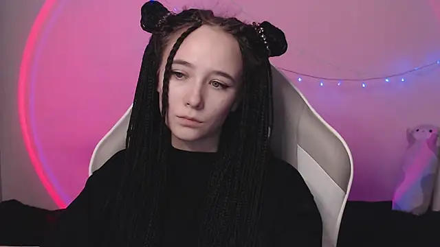 Robin yourss online show from December 14, 1:49 pm