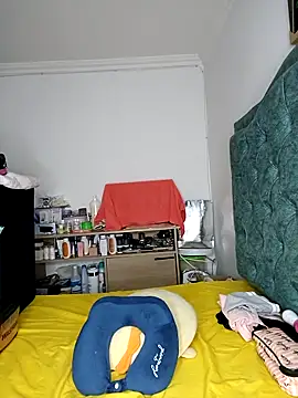 KimPielCanela online show from March 1, 11:04 pm