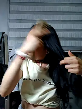 KimPielCanela online show from September 23, 12:13 am