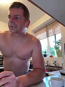 Snapshot of Dan_NFS chatting on October 6, 6:22 am Dan NFS online show from October 6, 6:22 am