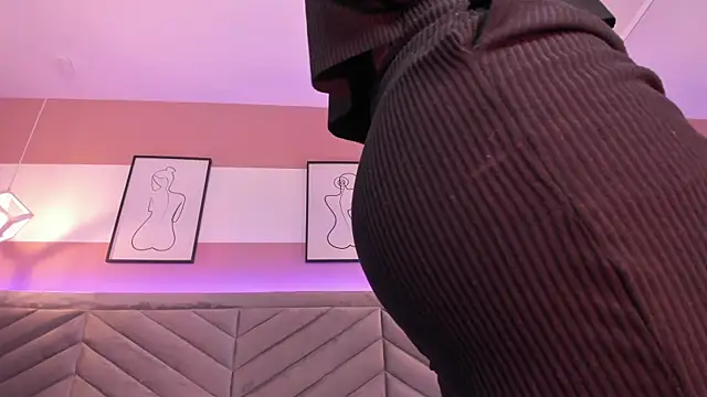 Megan mooree  online show from January 22, 1:11 pm