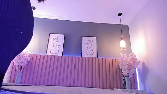 Megan mooree  online show from February 4, 1:06 pm